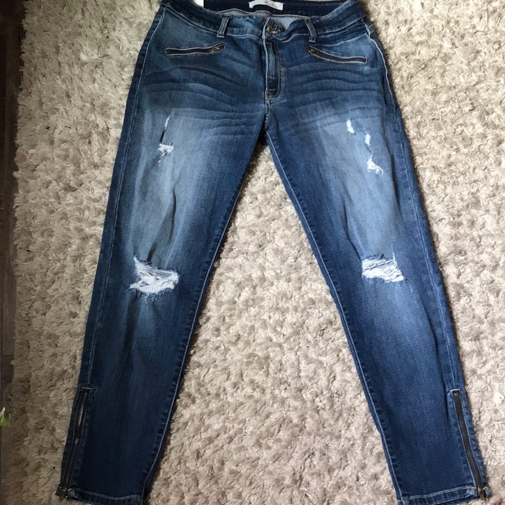 3/$35 Kancan Los Angeles jeans